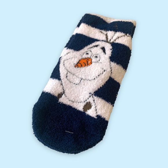 Disney Frozen Winter Olaf Stripe Cozy Grip Fuzzy Socks in Navy Blue, White (O/S) - Picture 3 of 4